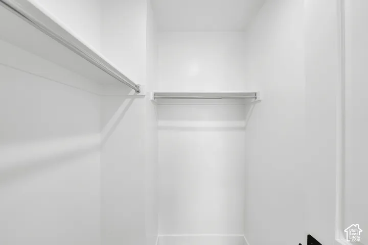 Integrated shelving and hanging rods