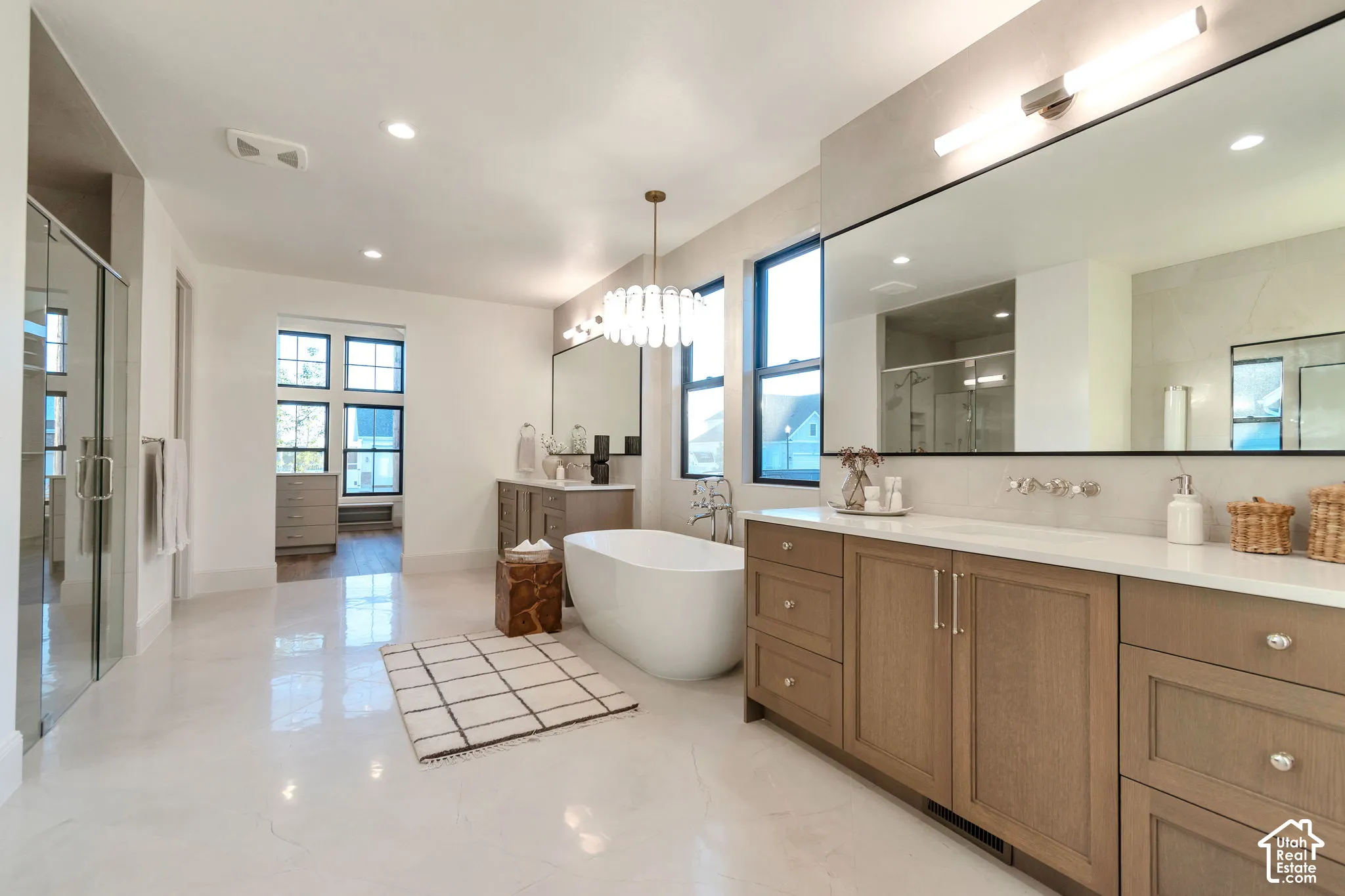 Photos are of a previous build and to show an example of what can be done.