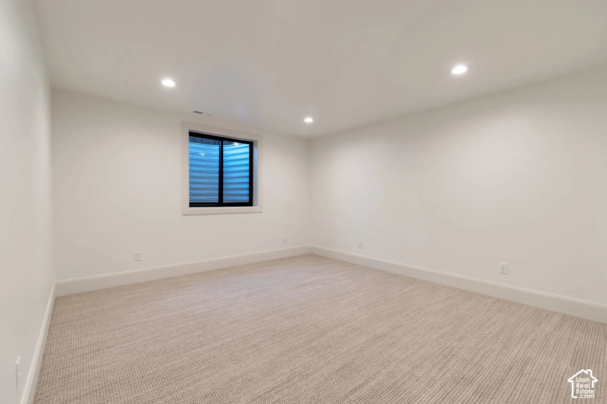 Photos are of a previous build and to show an example of what can be done.