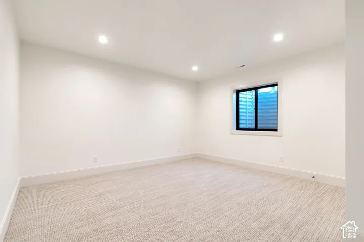Photos are of a previous build and to show an example of what can be done.