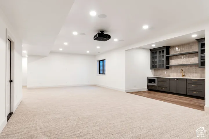 Photos are of a previous build and to show an example of what can be done.