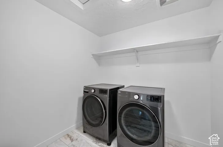 Washer & Dryer are included