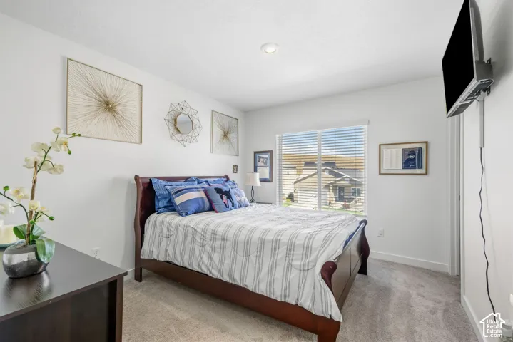 Large 2nd bedroom with walk-in closet