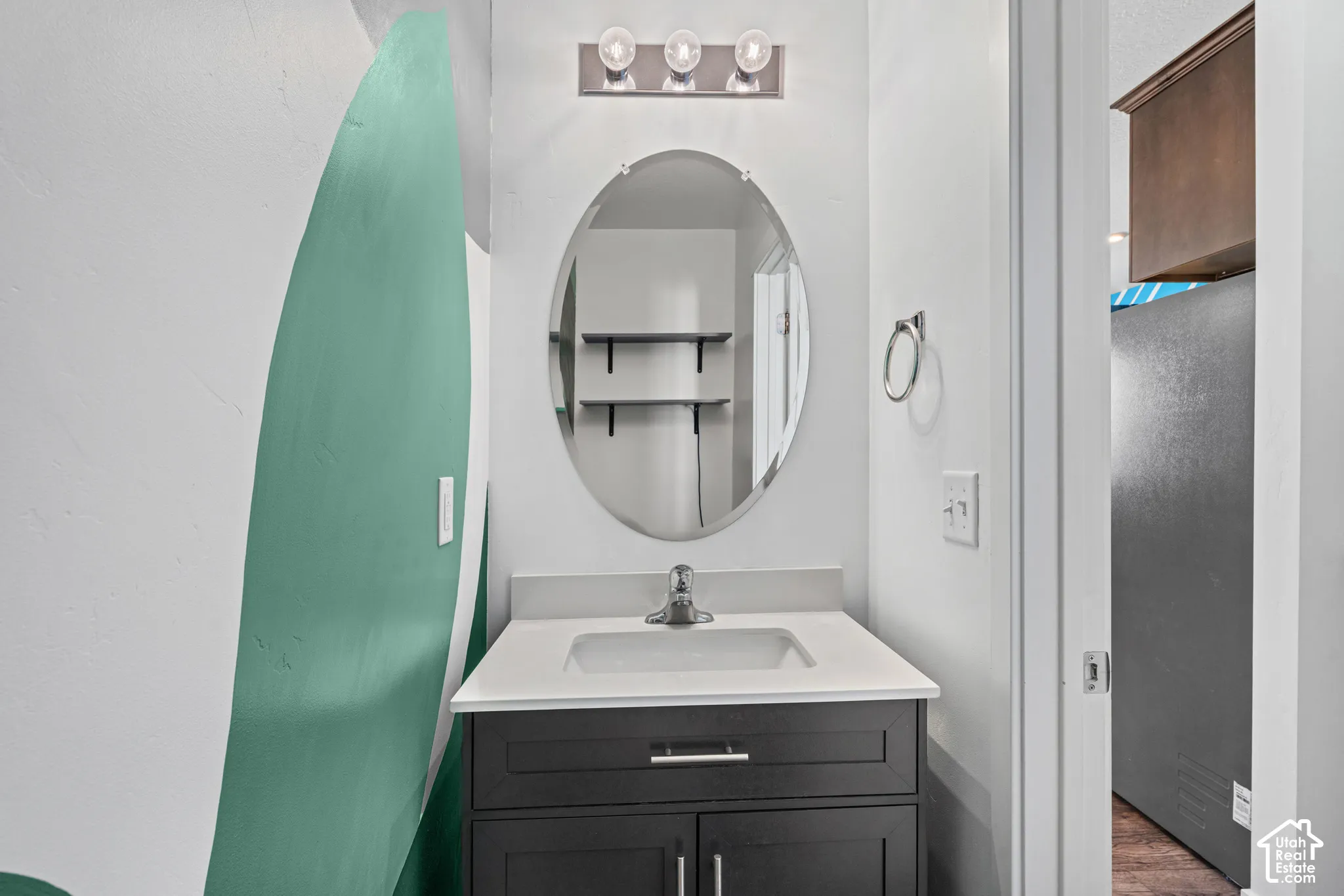 1/2 Bath