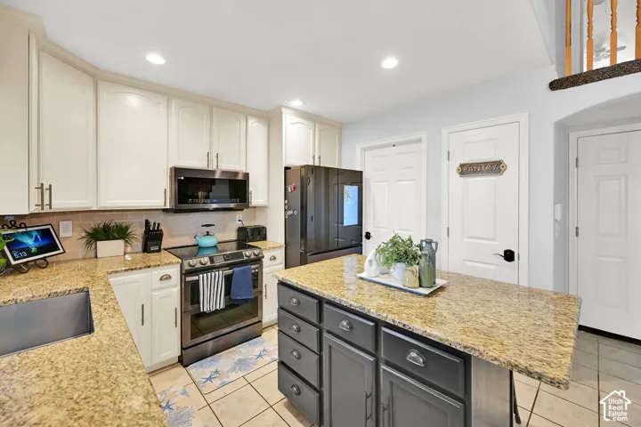 5008 W Pine Laurel Ln, West Jordan, Utah 84081