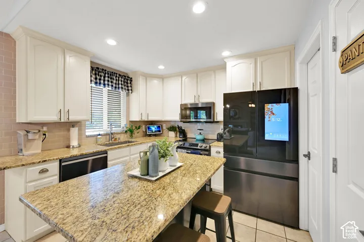 5008 W Pine Laurel Ln, West Jordan, Utah 84081