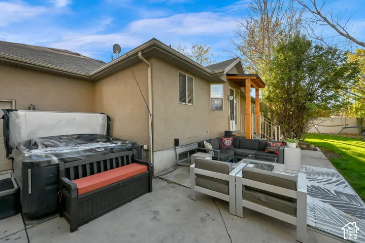 Outdoor seating/ patio