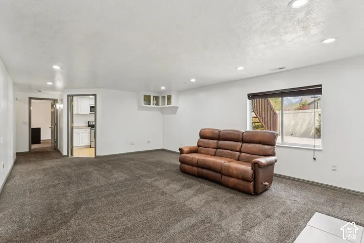 293 W Ann Cir, Stansbury Park, Utah 84074