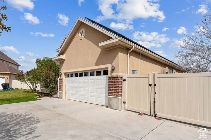 293 W Ann Cir, Stansbury Park, Utah 84074