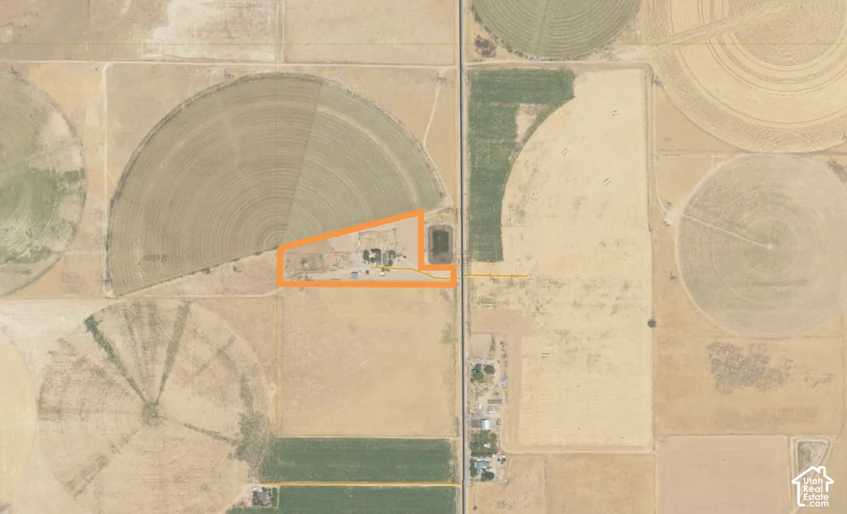 Aerial Map. Depicting the estimated  property boundary and its surrounding area