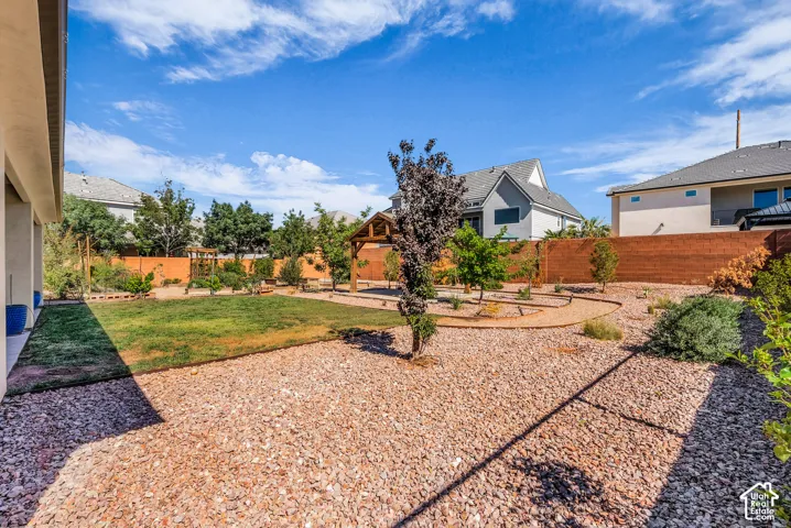 1720 Lava Cove Dr, Santa Clara, Utah 84765