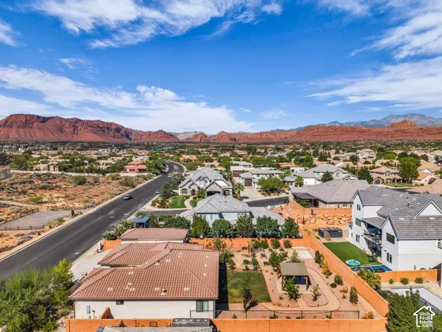 1720 Lava Cove Dr, Santa Clara, Utah 84765