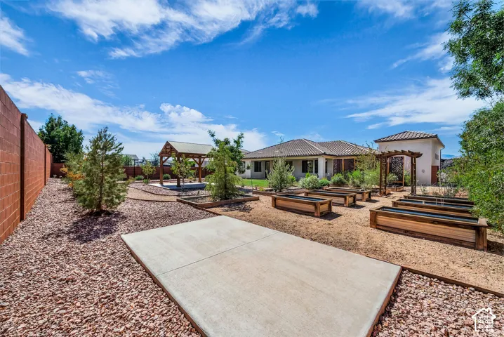 1720 Lava Cove Dr, Santa Clara, Utah 84765