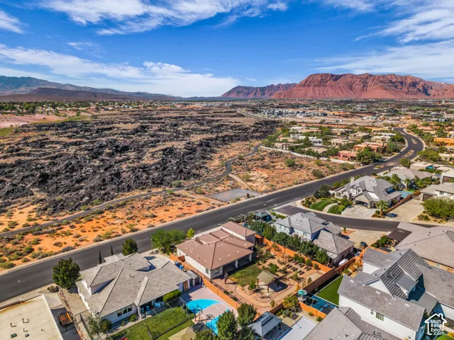 1720 Lava Cove Dr, Santa Clara, Utah 84765