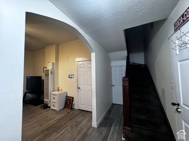 Vinyl flooring