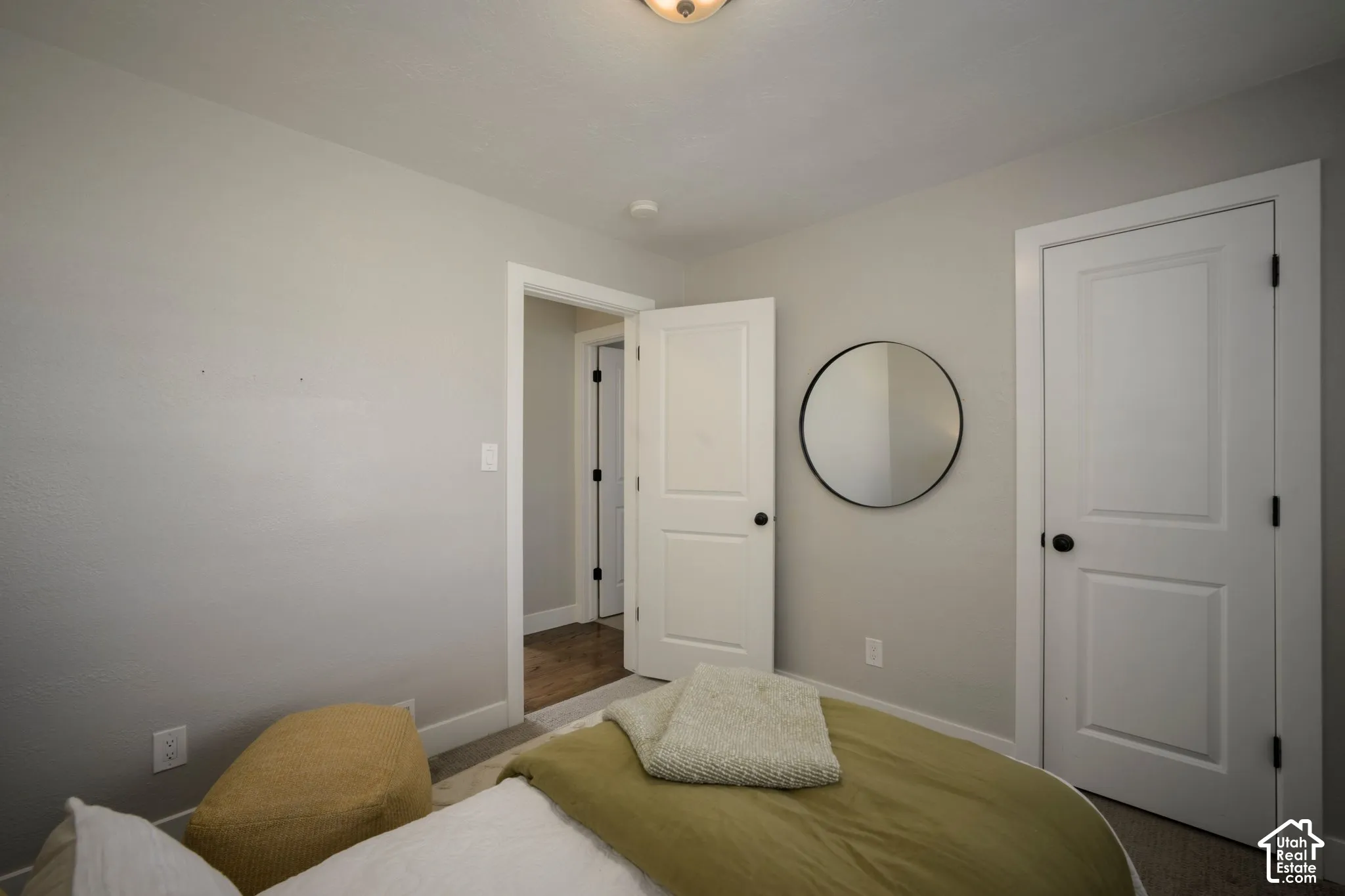 Second upstairs bedroom