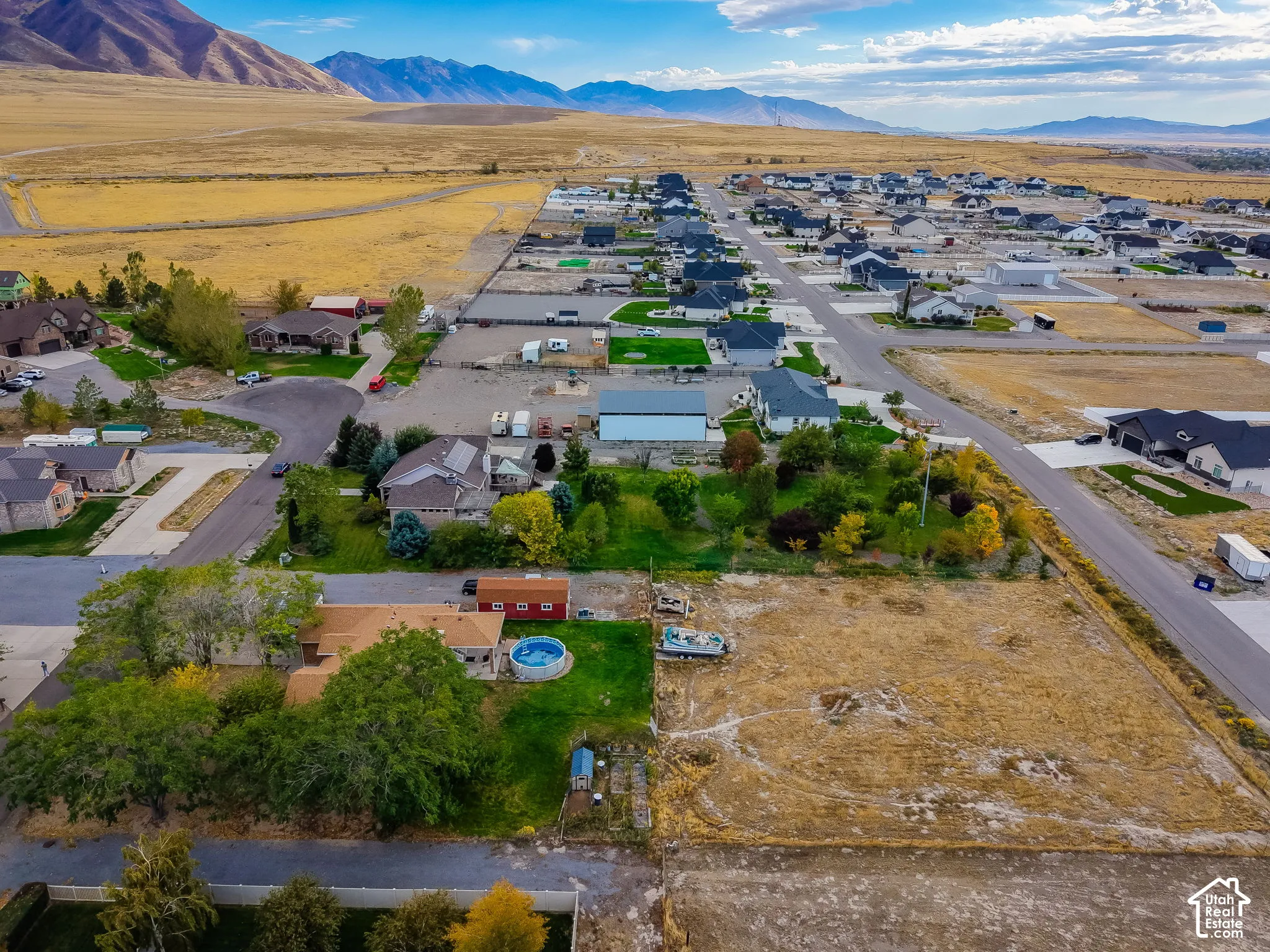 Expansive land parcel.