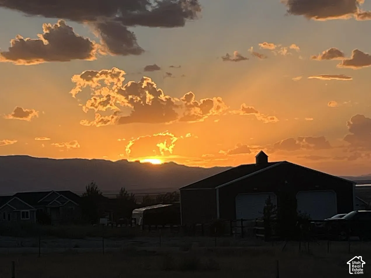 Homeowner captures nightly sunset.