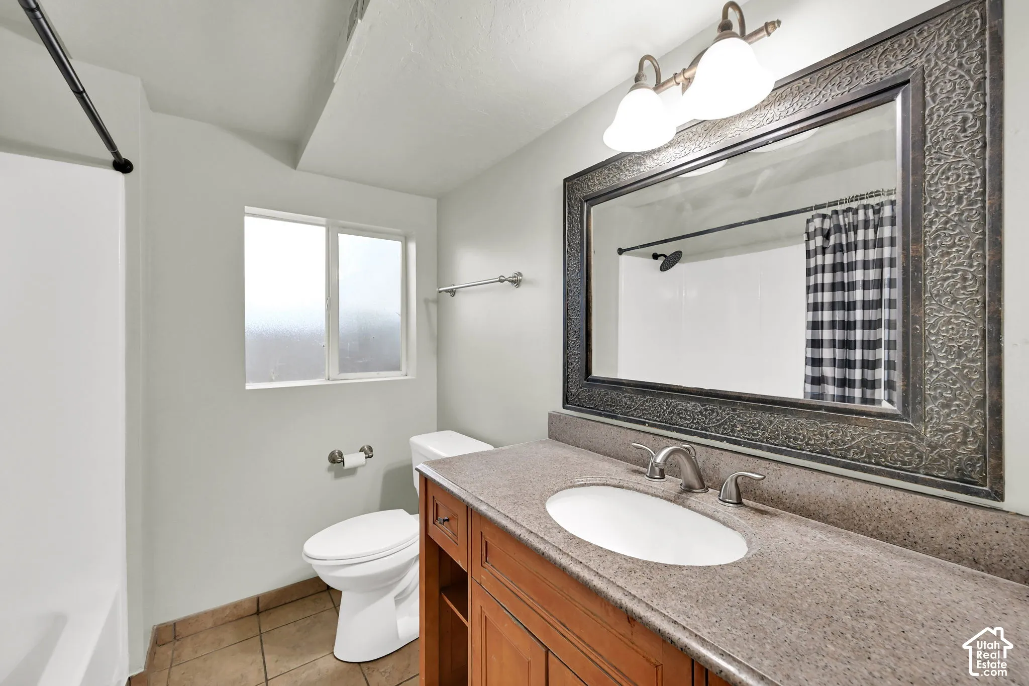 Bathroom Servicing Bedrooms #4, #5, and #6.