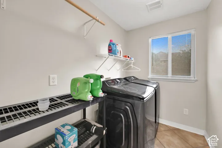 7283 N Adobe Ln, Lake Point, Utah 84074