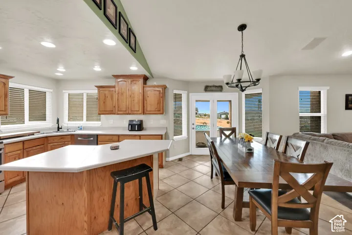 7283 N Adobe Ln, Lake Point, Utah 84074