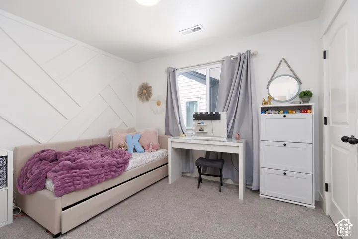 Accent wall with geometric trim