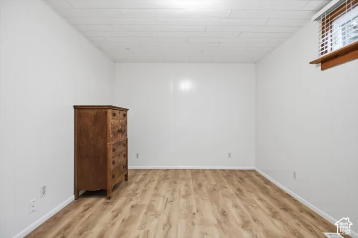 3rd bedroom. (first one in the basement)