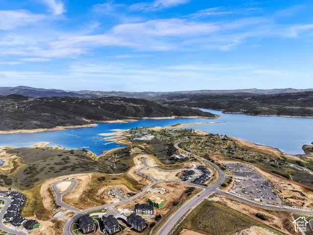 Expansive waterfront community with developed residential structures and significant land parcels