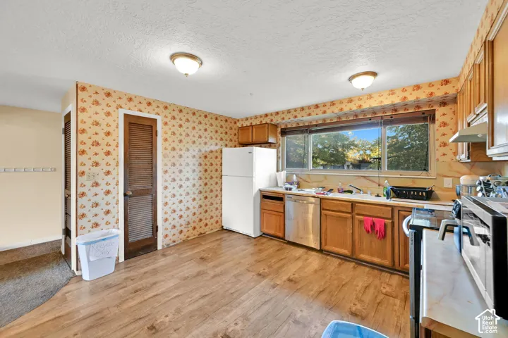 2261 W Ledgewood Dr, Taylorsville, Utah 84129