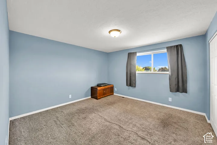 2261 W Ledgewood Dr, Taylorsville, Utah 84129