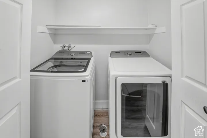 Washer & Dryer included!