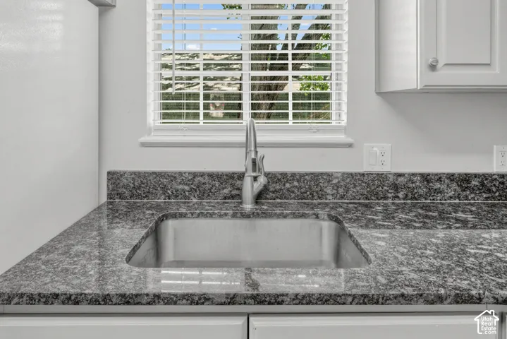 Large farm sink!