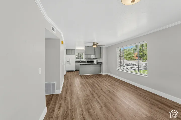 Laminate flooring throughout!