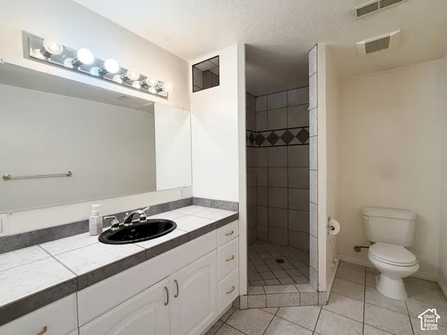 690 Liston Cir, Kaysville, Utah 84037