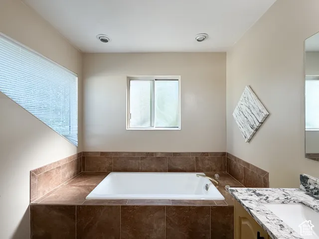 690 Liston Cir, Kaysville, Utah 84037