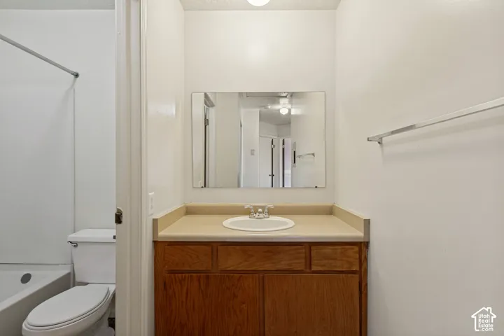221 E Crestone Ave #b, South Salt Lake, Utah 84115
