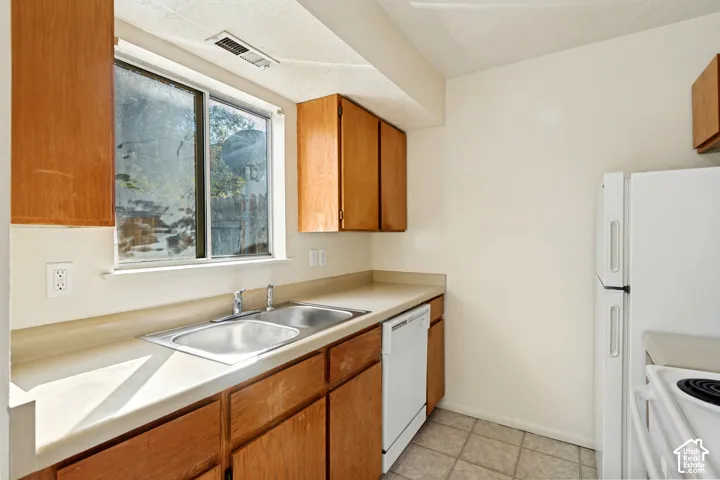 221 E Crestone Ave #b, South Salt Lake, Utah 84115