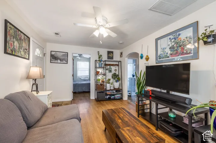 1073 S Navajo St, Salt Lake City, Utah 84104