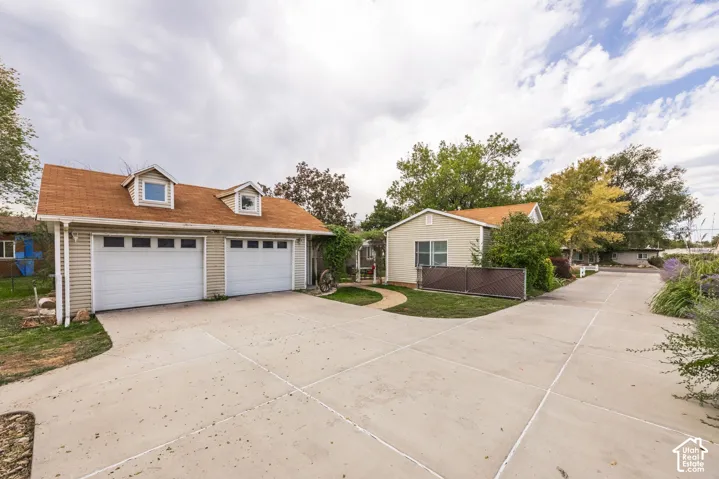 1073 S Navajo St, Salt Lake City, Utah 84104