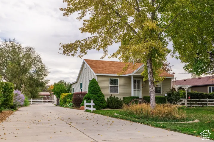 1073 S Navajo St, Salt Lake City, Utah 84104