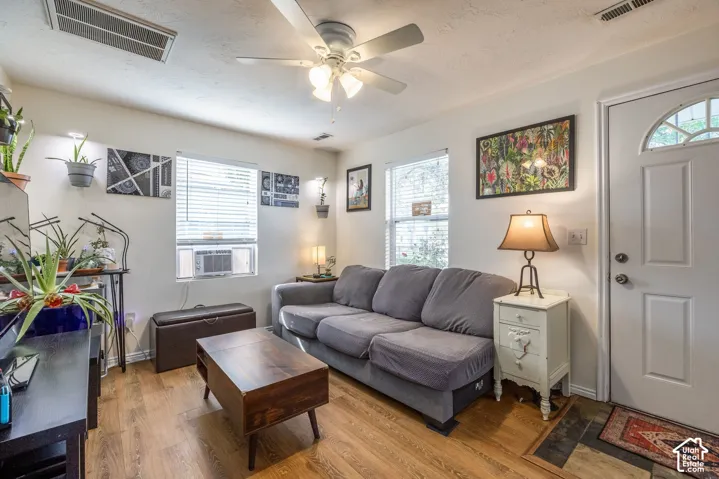 1073 S Navajo St, Salt Lake City, Utah 84104