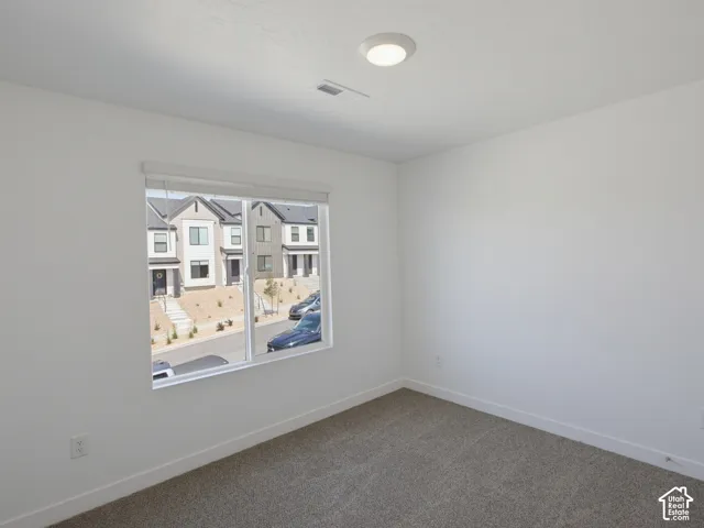 Neutral wall finishes