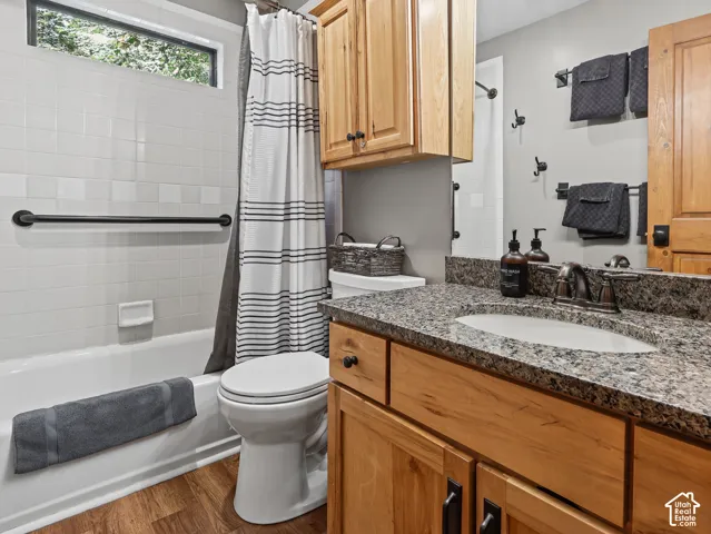2275 E 6200 S, Holladay, Utah 84121