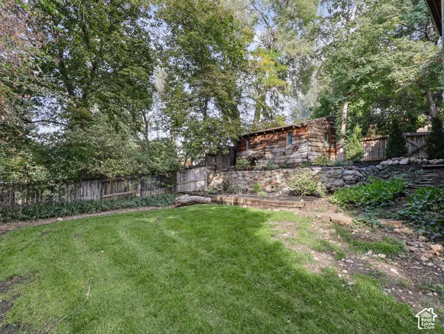 2275 E 6200 S, Holladay, Utah 84121