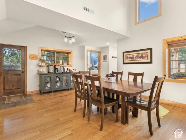 2275 E 6200 S, Holladay, Utah 84121