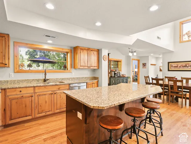 2275 E 6200 S, Holladay, Utah 84121