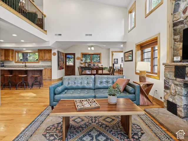 2275 E 6200 S, Holladay, Utah 84121