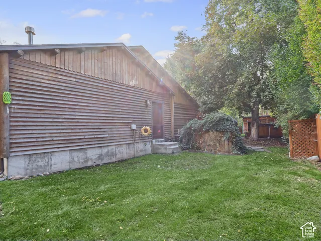 2275 E 6200 S, Holladay, Utah 84121