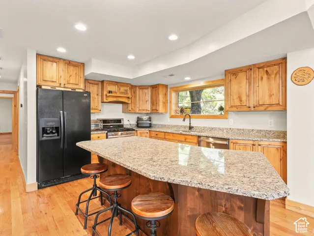 2275 E 6200 S, Holladay, Utah 84121
