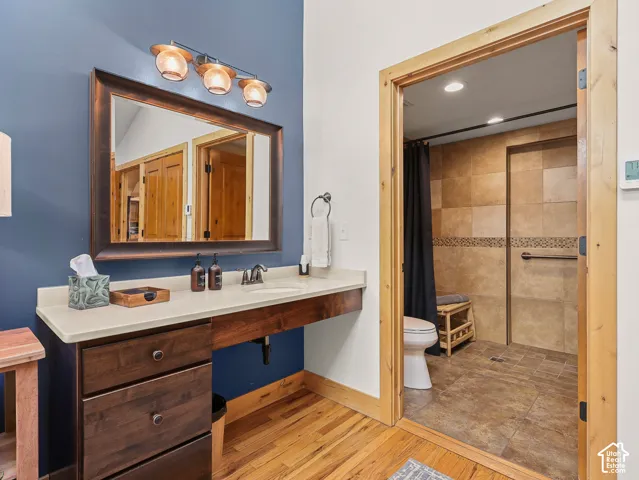 2275 E 6200 S, Holladay, Utah 84121
